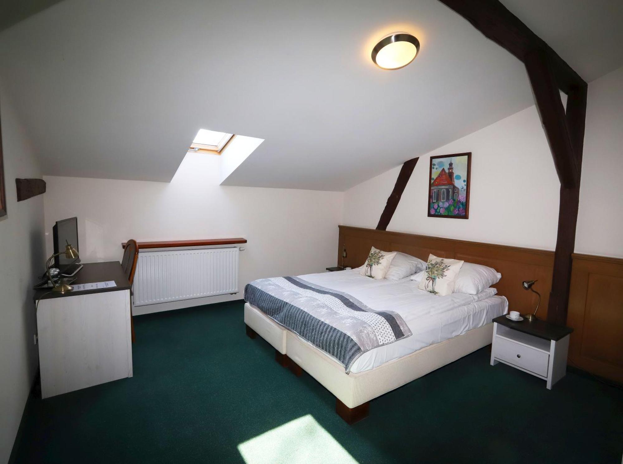 Hotel Sandro Silver & Spichlerz Antoniny Leszno  Bagian luar foto