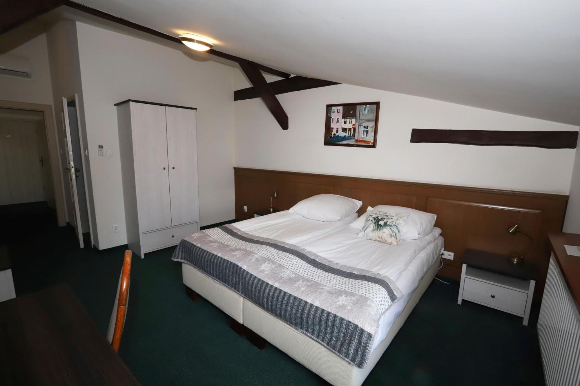 Hotel Sandro Silver & Spichlerz Antoniny Leszno  Bagian luar foto