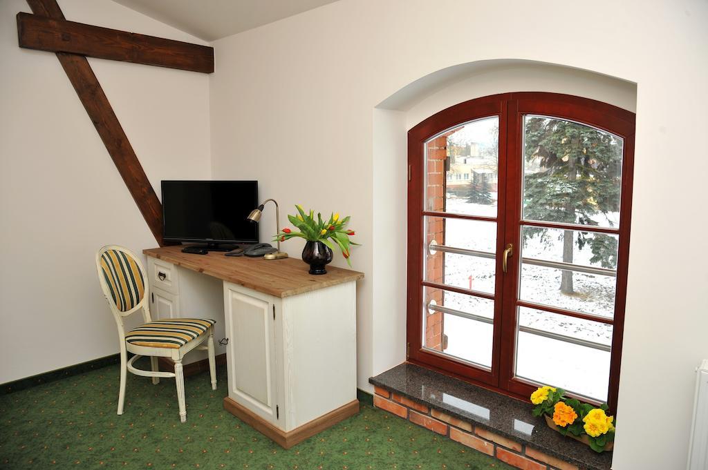 Hotel Sandro Silver & Spichlerz Antoniny Leszno  Ruang foto