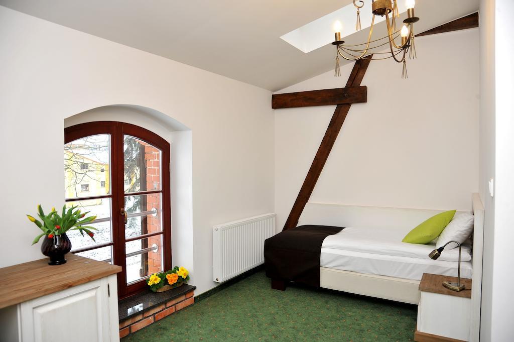 Hotel Sandro Silver & Spichlerz Antoniny Leszno  Ruang foto