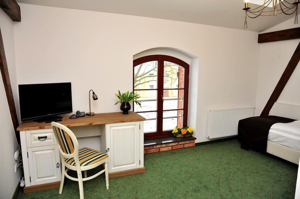 Hotel Sandro Silver & Spichlerz Antoniny Leszno  Ruang foto
