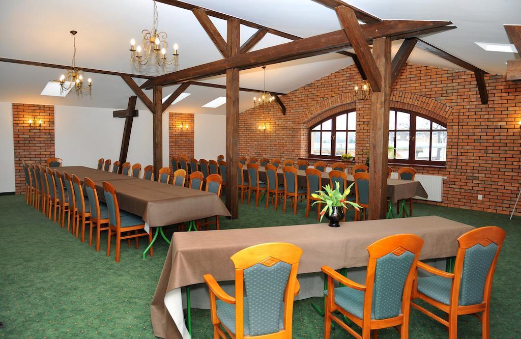 Hotel Sandro Silver & Spichlerz Antoniny Leszno  Bagian luar foto
