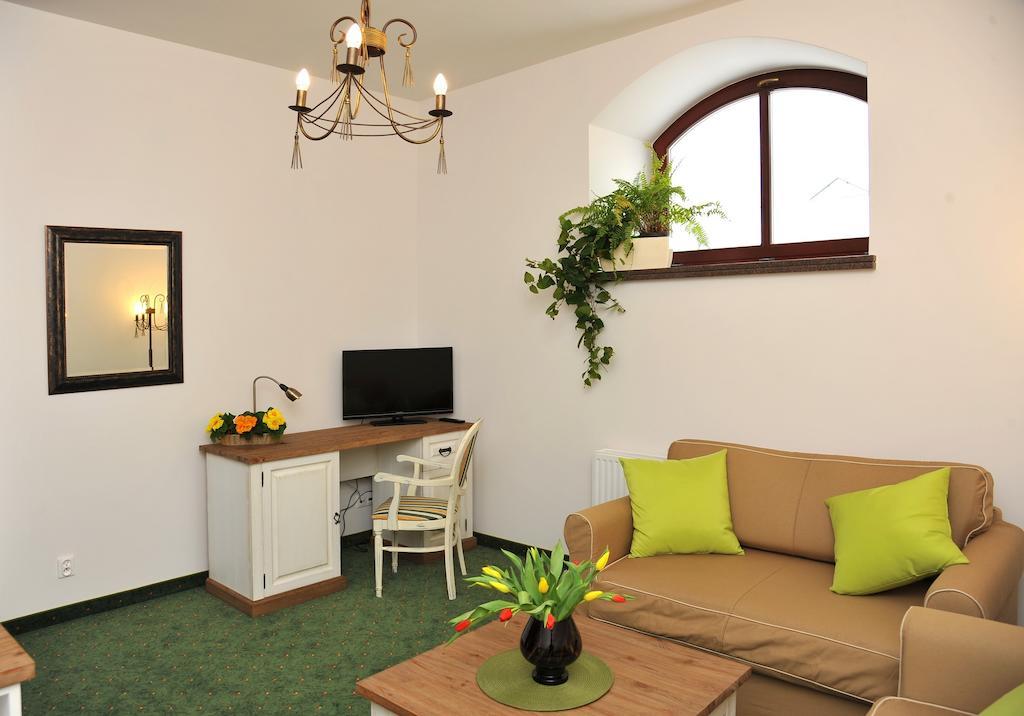 Hotel Sandro Silver & Spichlerz Antoniny Leszno  Ruang foto