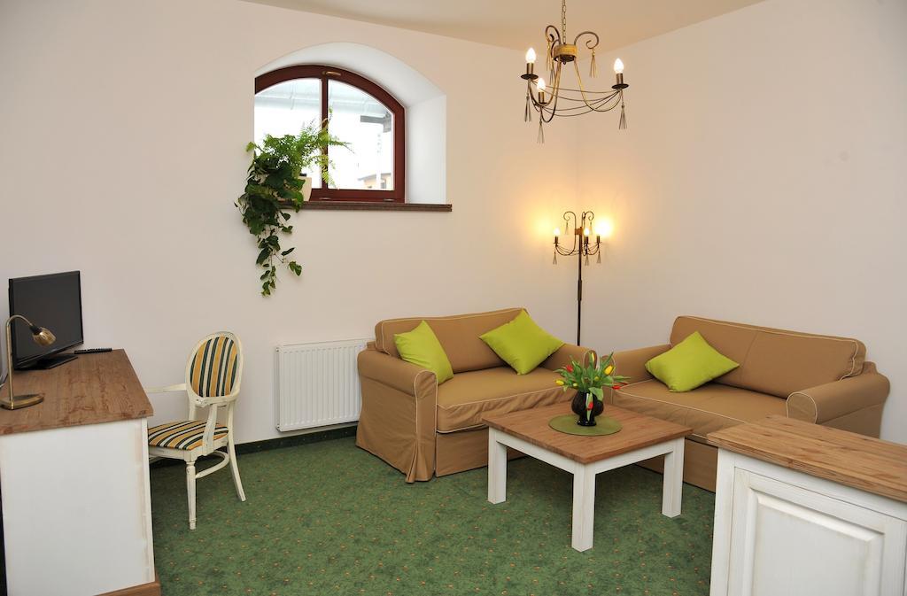 Hotel Sandro Silver & Spichlerz Antoniny Leszno  Bagian luar foto