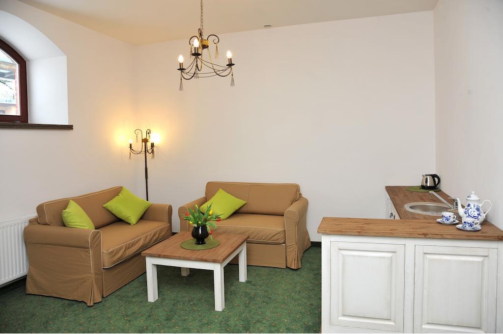 Hotel Sandro Silver & Spichlerz Antoniny Leszno  Ruang foto