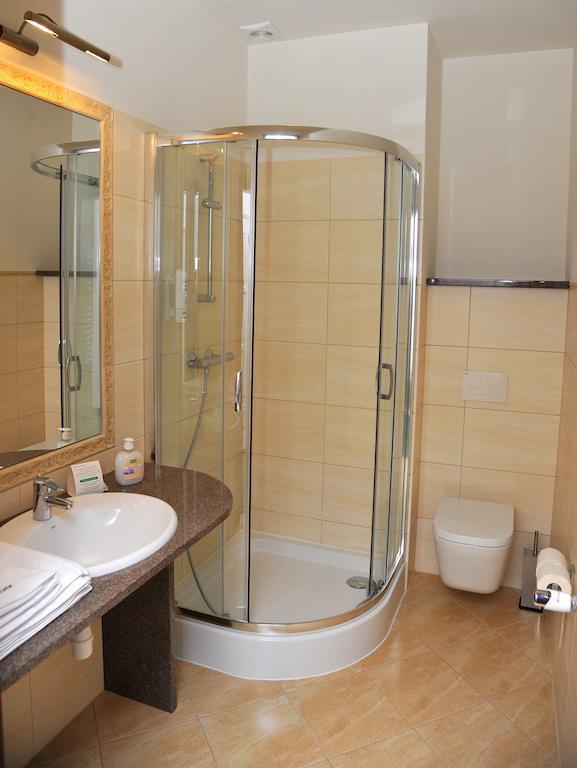 Hotel Sandro Silver & Spichlerz Antoniny Leszno  Ruang foto